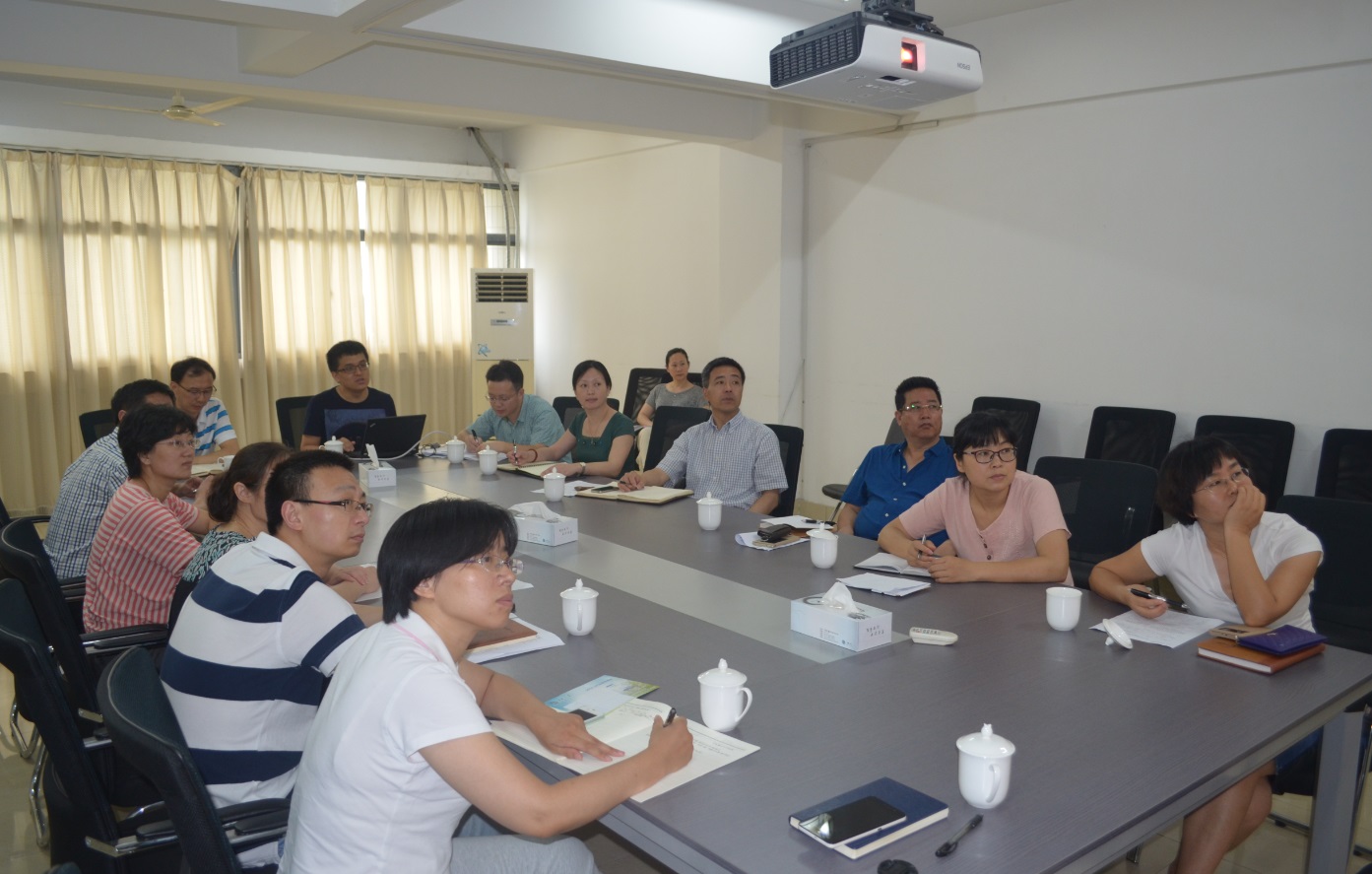迎七一，上黨課——研究生院黨支部“兩學一做”專題學習教育活動